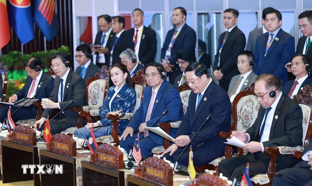 Thủ tướng Phạm Minh Ch&iacute;nh tham dự Phi&ecirc;n đối thoại l&atilde;nh đạo ASEAN với đại diện Đại hội đồng Li&ecirc;n nghị viện AIPA (Ảnh: Dương Giang/TTXVN)