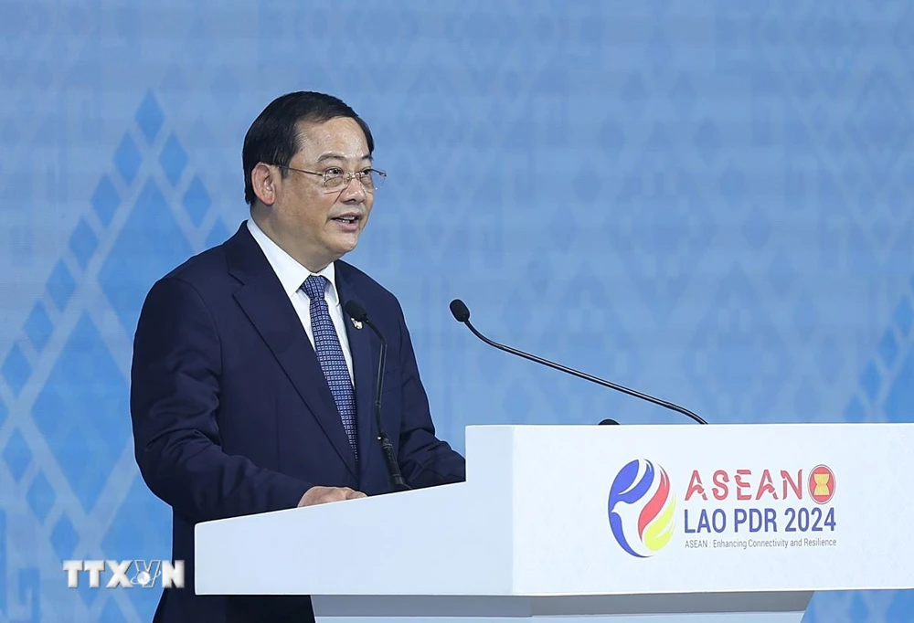 Thủ tướng Lào, Chủ tịch ASEAN 2024 Sonexay Siphandone phát biểu bế mạc Hội nghị Cấp cao Hiệp hội các quốc gia Đông Nam Á (ASEAN) lần thứ 44, 45 và các hội nghị cấp cao liên quan. (Ảnh: Dương Giang/TTXVN)