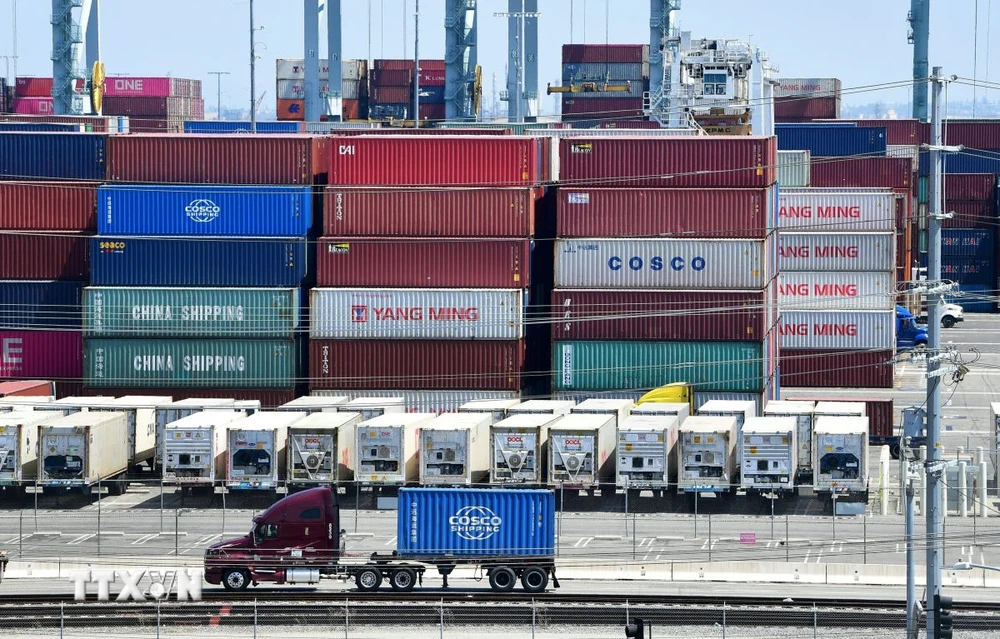 Các container hàng hóa Trung Quốc tại cảng Long Beach, bang California, Mỹ ngày 23/8/2019. (Ảnh: AFP/TTXVN)