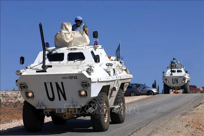 Lực lượng Phái bộ Gìn giữ hòa bình ở miền Nam Liban (UNIFIL) tuần tra tại khu vực Hamames, Khiyam, miền nam Liban, ngày 13/10/2023. (Ảnh (tư liệu): AFP/TTXVN) 