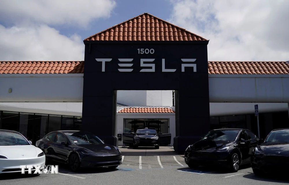 Một đại lý của Tesla ở California, Mỹ. (Ảnh: THX/TTXVN)