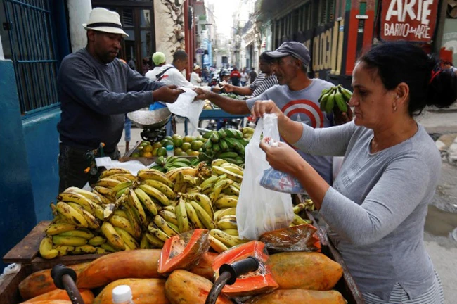 Một khu chợ tại Havana. (Ảnh: Reuters)