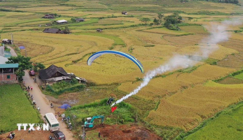 Điểm bay tại Khau Phạ được nhiều phi công trong nước và quốc tế đánh giá là một trong những điểm nhảy dù lượn đẹp nhất trên thế giới. (Ảnh: Tuấn Anh/TTXVN)