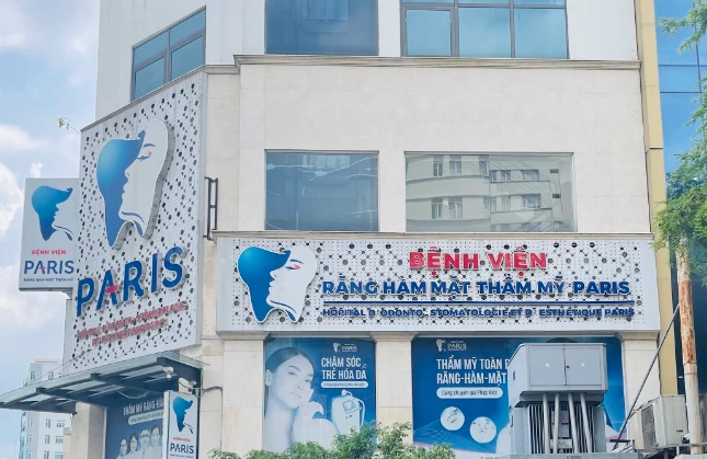 Bệnh viện Răng Hàm Mặt Thẩm mỹ Paris (có địa chỉ tại 84A, Bà Huyện Thanh Quan, Phường 9, Quận 3). (Nguồn: Báo Thanh Niên)