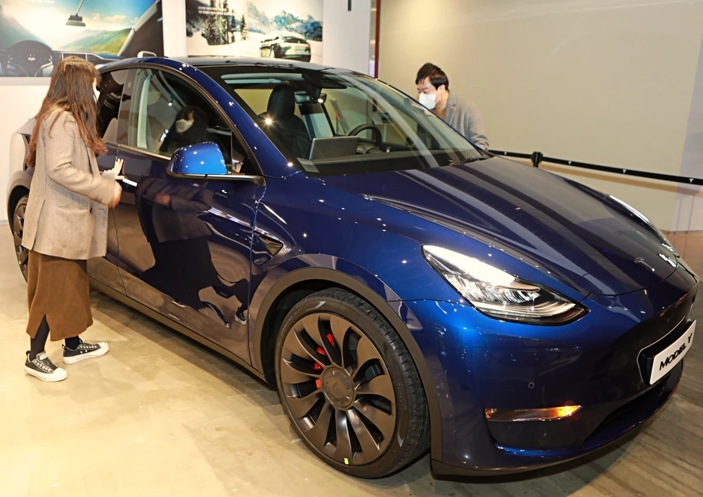 Mẫu xe Model Y của Tesla. (Ảnh: Yonhap/TTXVN)