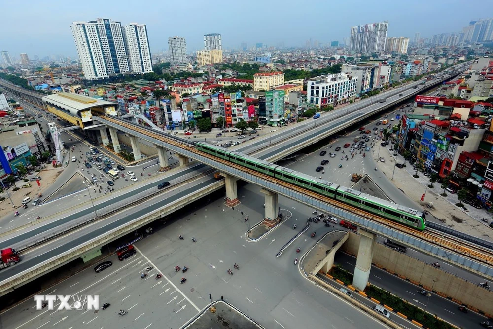 Tuyến đường sắt trên cao Cát Linh-Hà Đông (Hà Nội); (Ảnh: Huy Hùng/TTXVN) 