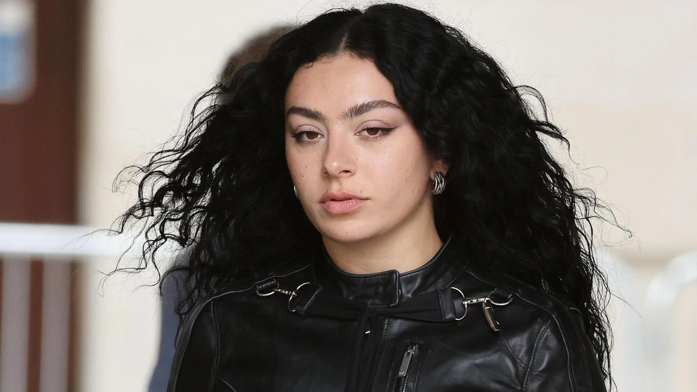 Nữ ca sỹ người Anh Charli XCX. (Nguồn: BBC)