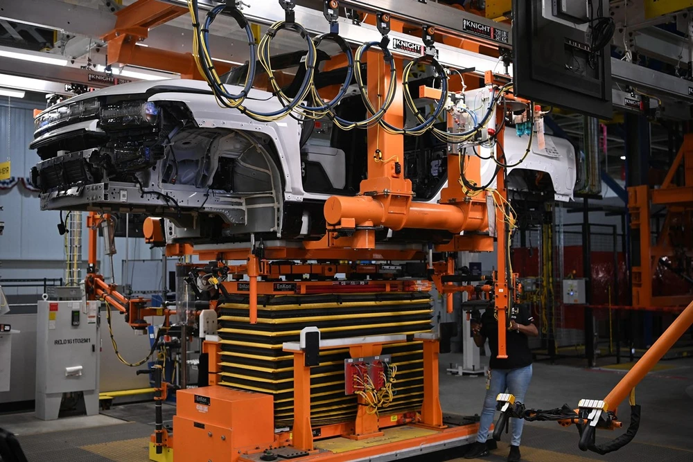 Bên trong một nhà máy sản xuất ôtô của hãng General Motors ở Detroit, Michigan (Mỹ). (Ảnh: AFP/ TTXVN)