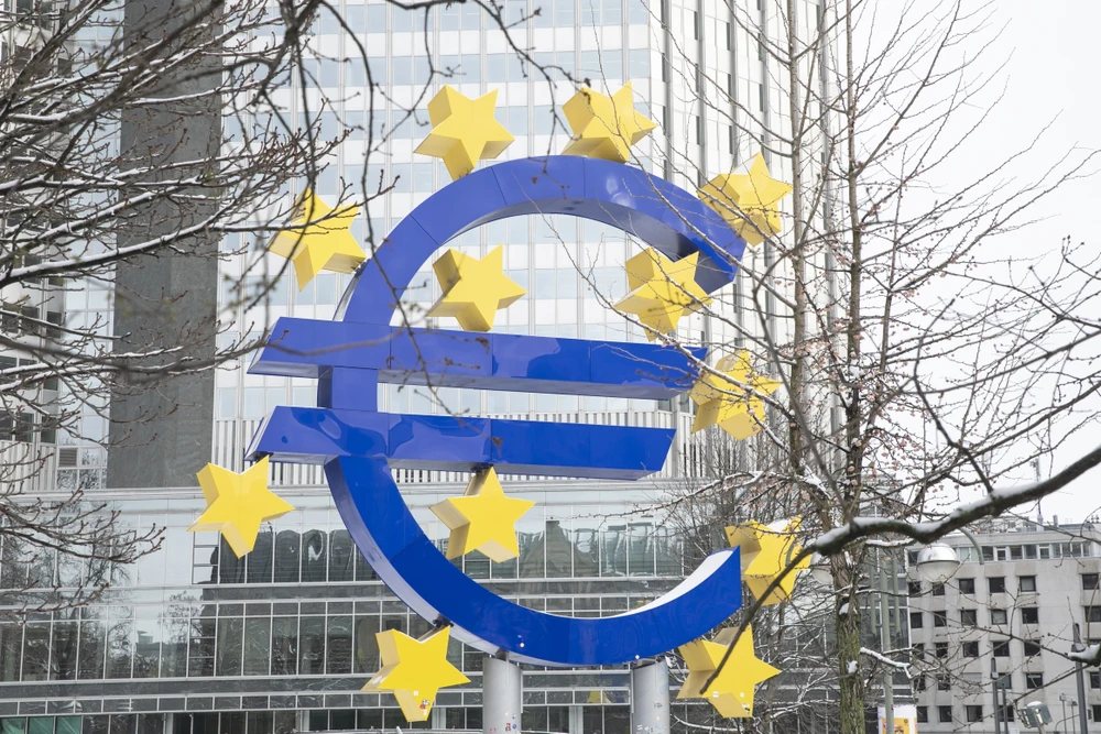 Thống đốc Ngân hàng Trung ương Italy cho biết thời điểm ECB cắt giảm lãi suất đang "đến rất gần." (Ảnh: THX/TTXVN)