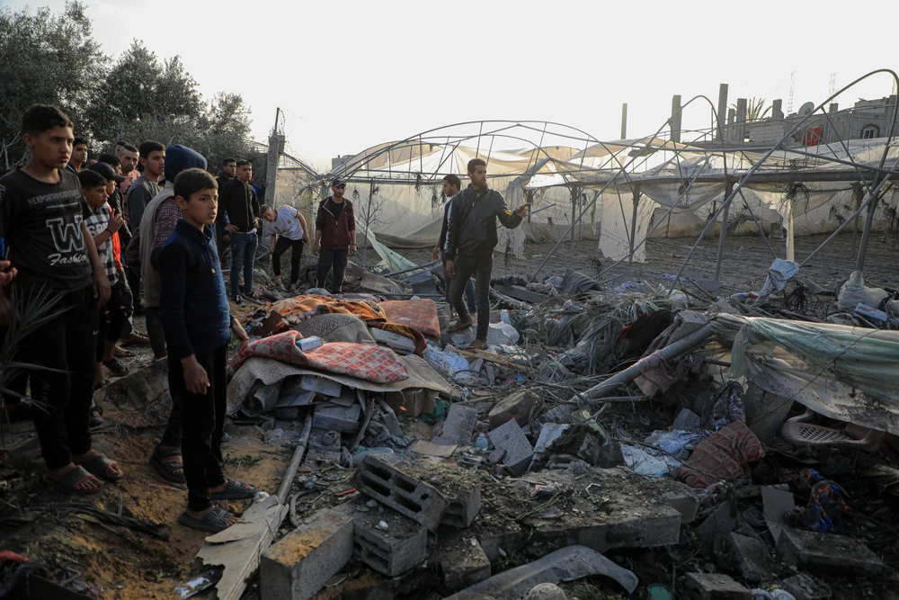 Cảnh đổ nát sau một vụ không kích của Israel xuống Rafah, Dải Gaza, ngày 27/3/2024. (Ảnh: THX/TTXVN)