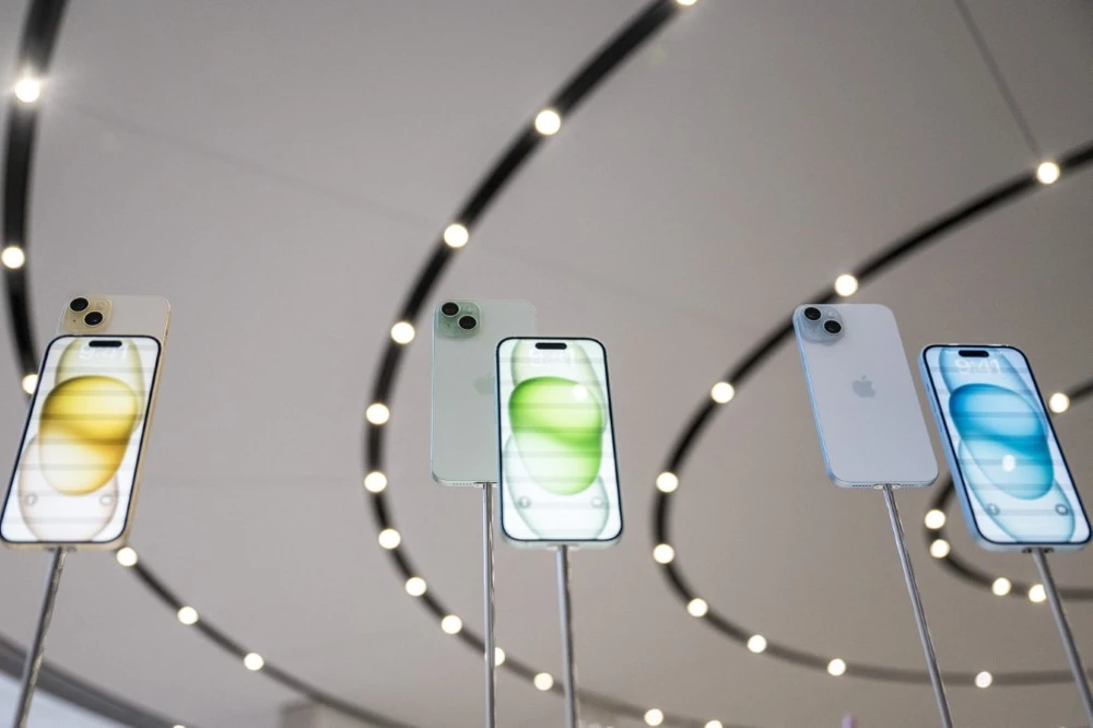 Doanh số smartphone của Apple giảm đáng kinh ngạc 10% trong quý gần đây. (Ảnh: AFP/TTXVN)
