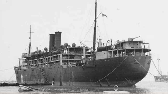 Tàu SS Tilawa bị ngư lôi của Nhật Bản đánh chìm ở Ấn Độ Dương ngày 23/11/1942. (Nguồn: FT)