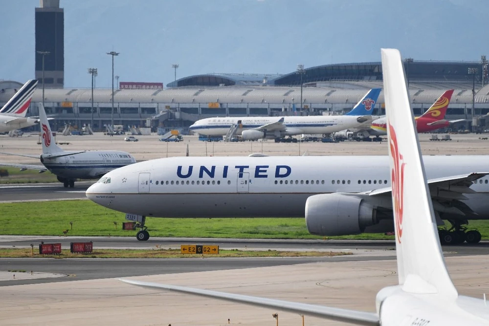 Máy bay của hãng hàng không United Airlines. (Ảnh: AFP/TTXVN)