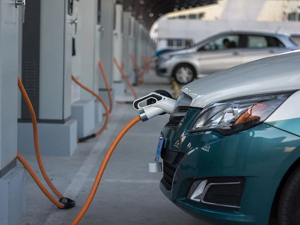 Trung Quốc có thể sản xuất ôtô điện đẳng cấp thế giới nhờ sự tham gia của các doanh nghiệp công nghệ hàng đầu nước này. (Nguồn: The New Economy)