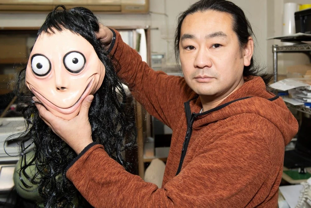 Nhà điêu khắc Nhật Bản Keisuke Aiso nói rằng ông cảm thấy có trách nhiệm khi trẻ em sợ hãi với tác phẩm của mình. (Nguồn: The Sun)