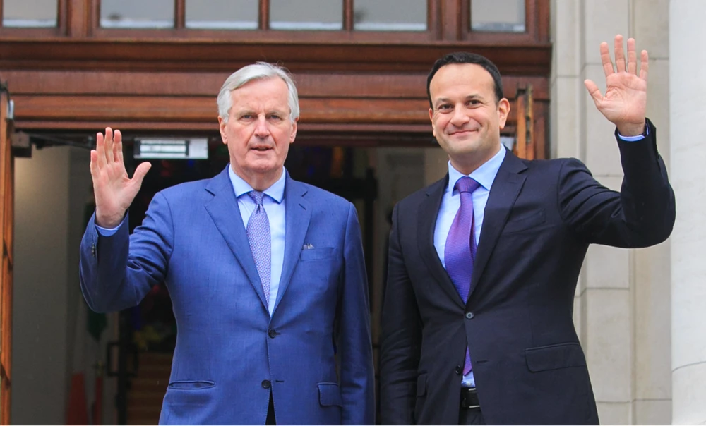 Trưởng đoàn đàm phán của Liên minh châu Âu (EU) về Brexit, ông Michel Barnier (trái) và Thủ tướng Ireland Leo Varadkar. (Nguồn: independent.ie)