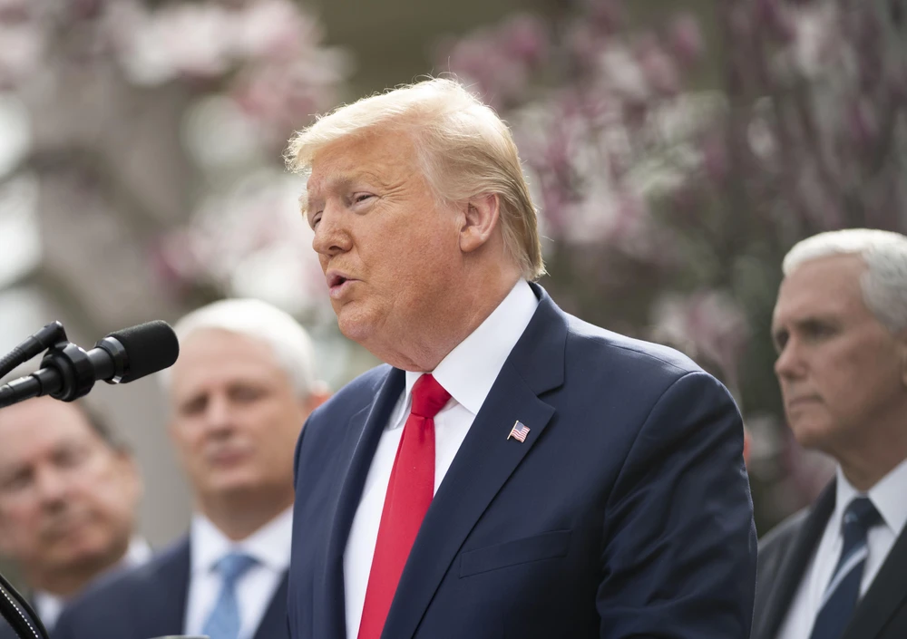 Tổng thống Mỹ Donald Trump phát biểu trong cuộc họp báo tại Nhà Trắng ngày 13/3/2020. (Nguồn: THX/ TTXVN)