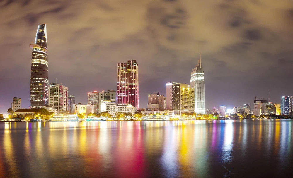 Sau 45 năm Giải phóng miền Nam, thống nhất đất nước, Thành phố Hồ Chí Minh đã có những bước phát triển nhanh và bền vững, luôn giữ vai trò đầu tàu, là động lực, có sức hút và lan tỏa lớn của vùng kinh tế trọng điểm phía Nam, giữ vị trí quan trọng của cả n