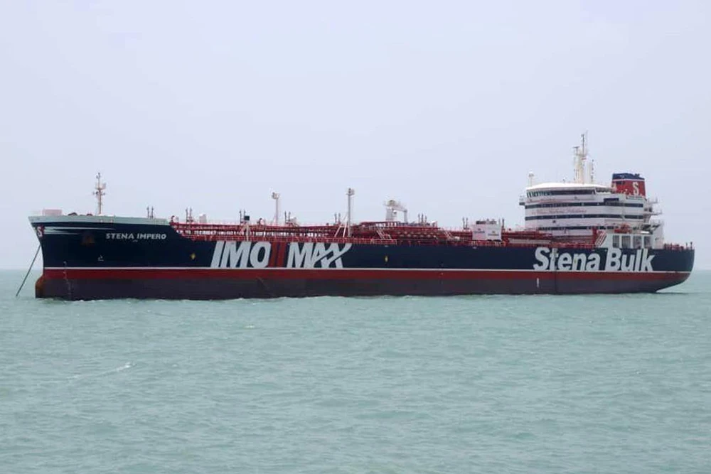 Trong ảnh: Tàu chở dầu Stena Impero treo cờ Anh neo tại cảng ở Bandar Abbas, miền Nam Iran ngày 20/7/2019. (Nguồn: AFP/TTXVN)