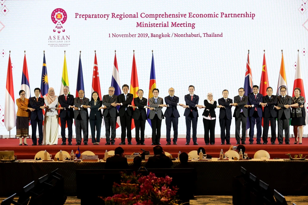 Việt Nam tham gia ý kiến tháo gỡ vướng mắc đàm phán RCEP