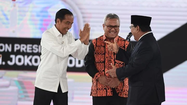 Tổng thống đương nhiệm Joko Widodo và ứng viên Prabowo Subianto. (Nguồn: tempo.co)