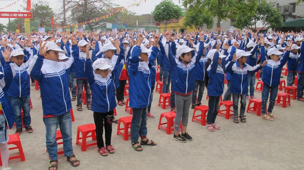 Giáo dục kỹ năng phòng, chống quấy rối và xâm hại tình dục trẻ em cho học sinh tại Ninh Bình. (Ảnh: Hải Yến/TTXVN)