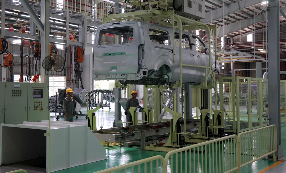 Trong ảnh: Nhà máy xe du lịch cao cấp của Thaco được đầu tư 4.500 tỷ đồng trên diện tích 7,5 ha với công suất 20.000 xe/năm. (Ảnh: Đỗ Trưởng/TTXVN) 