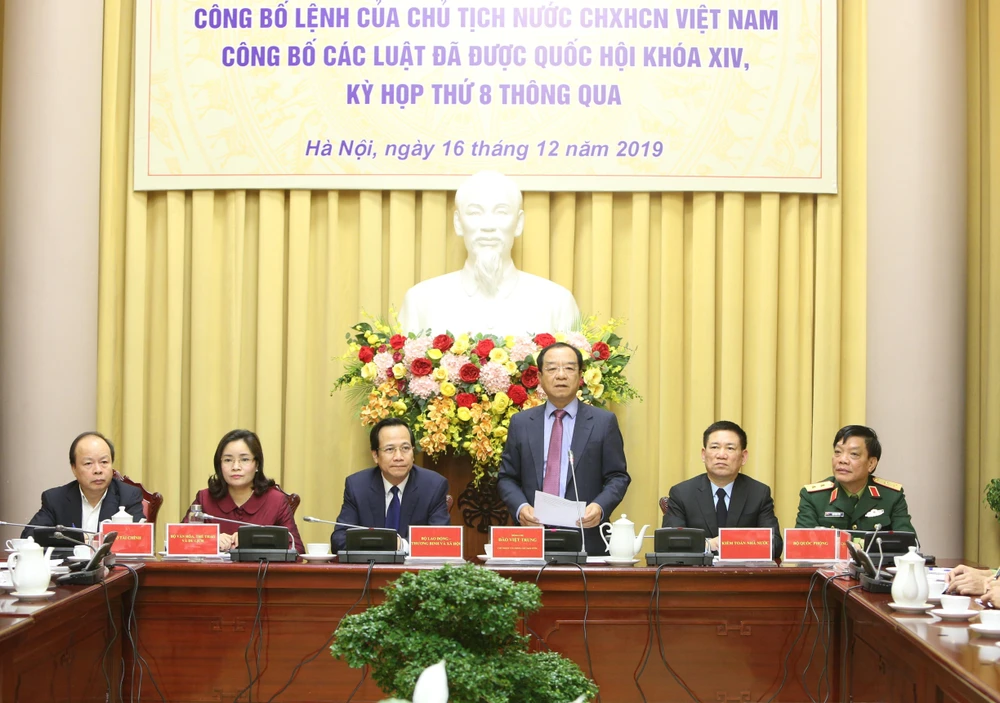 Chủ nhiệm Văn phòng Chủ tịch nước Đào Việt Trung chủ trì buổi họp báo. (Ảnh: Dương Giang/TTXVN)