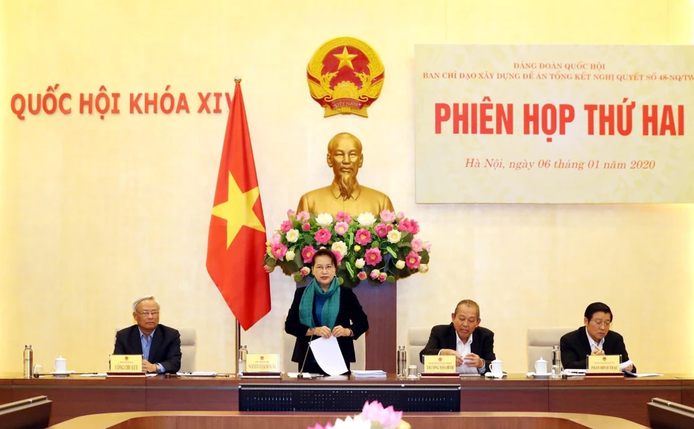 Chủ tịch Quốc hội Nguyễn Thị Kim Ngân chủ trì Phiên họp. (Ảnh: Trọng Đức/TTXVN)