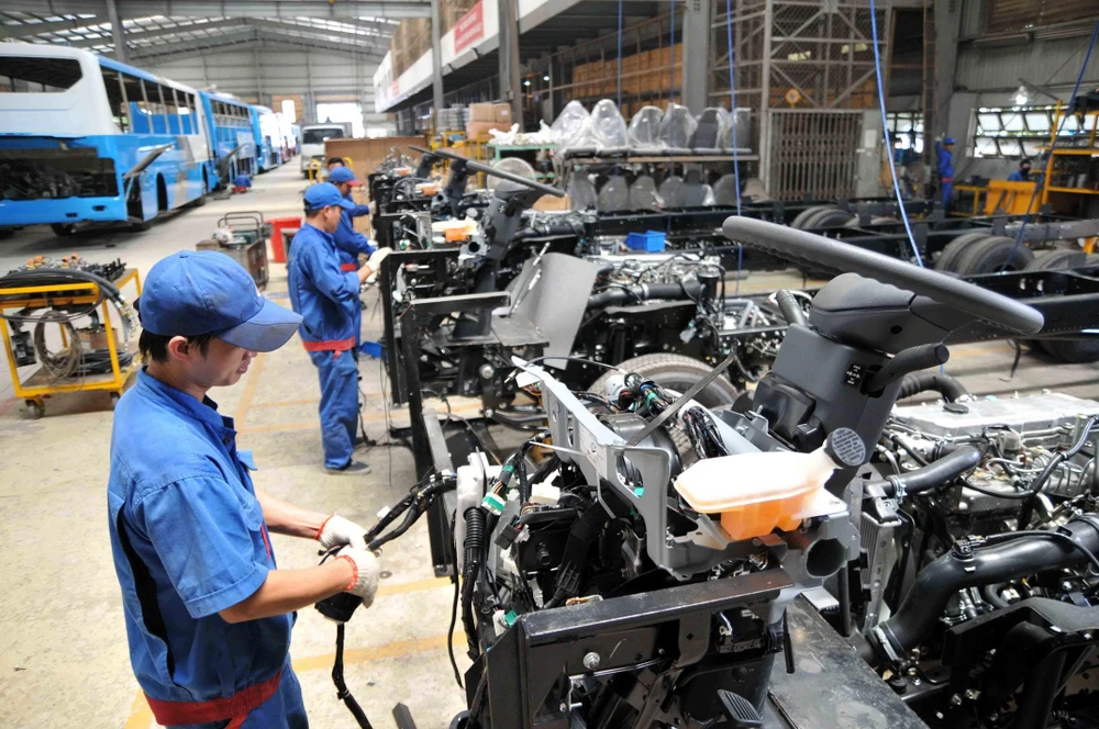 Tổng công ty Cơ khí Giao thông vận tải Sài Gòn – Samco (TP. Hồ Chí Minh) chuyên sản xuất, lắp ráp ôtô từ 28 đến 80 chỗ. (Ảnh minh họa: An Hiếu/TTXVN)