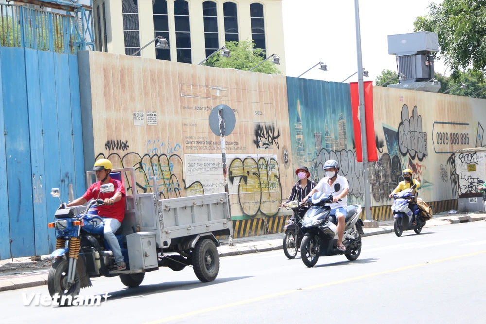 Hô biến đất vàng 2-4-6 Hai Bà Trưng của Sabeco cho doanh nghiệp tư nhân. (Ảnh: Trần Xuân Tình/Vietnam+)