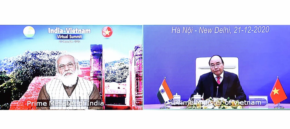 Thủ tướng Nguyễn Xuân Phúc hội đàm trực tuyến Thủ tướng Ấn Độ Narendra Modi ngày 21/12/2020. (Ảnh: Thống Nhất/TTXVN)