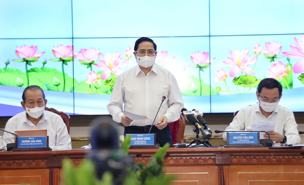 Thủ tướng Phạm Minh Chính phát biểu kết luận buổi làm việc. (Ảnh: Dương Giang/TTXVN)