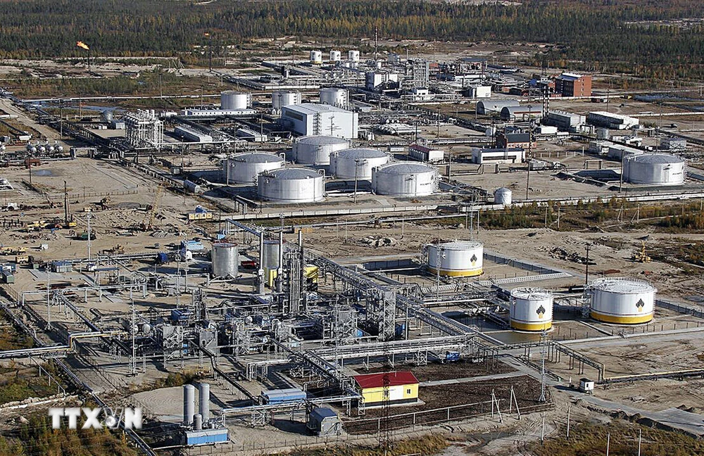 Nhà máy lọc dầu Rosneft ở thị trấn Gubkinsky, vùng Siberia thuộc Nga. (Ảnh: AFP/TTXVN