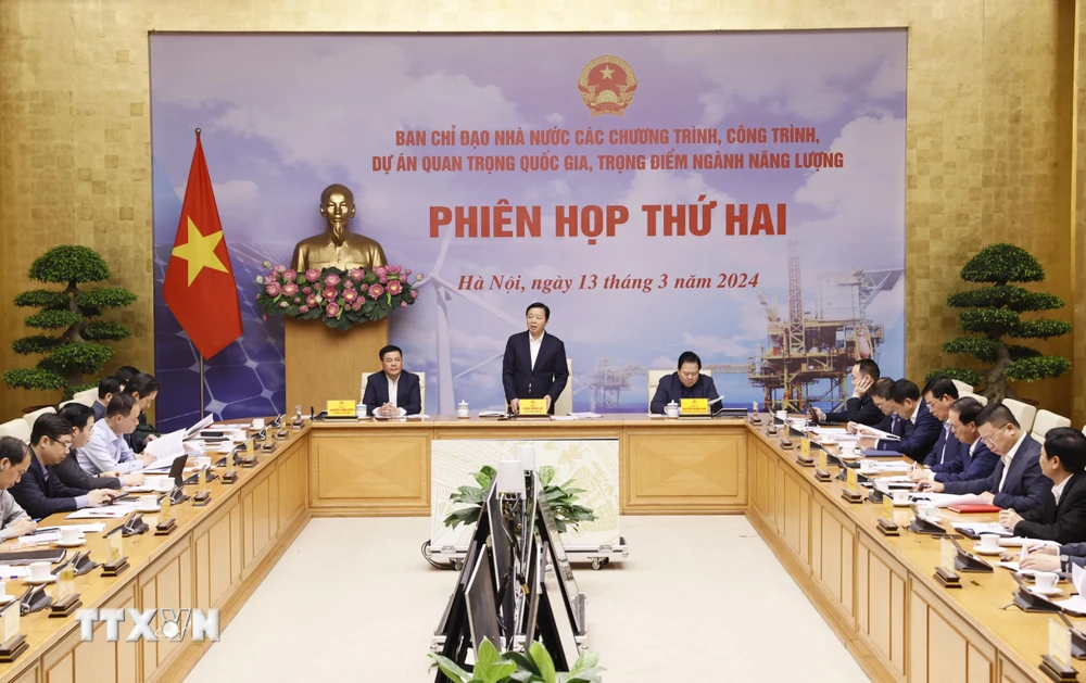 Phó Thủ tướng Trần Hồng Hà chủ trì phiên họp. (Ảnh: Văn Điệp/TTXVN)