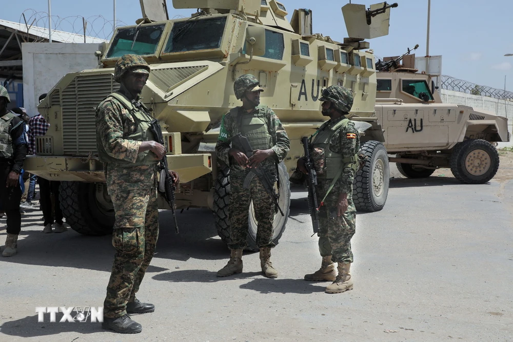 Binh sỹ Liên minh châu Phi gác tại Mogadishu, Somalia, ngày 15/5/2022. (Ảnh: AFP/TTXVN)