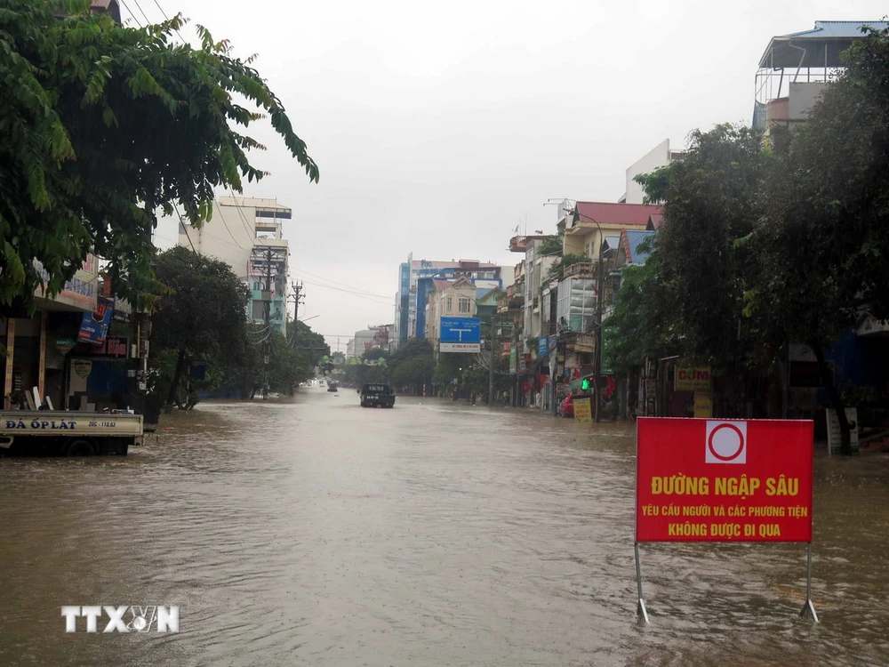 Mưa lớn gây ngập tại Thái Nguyên. (Ảnh: Thu Hằng/TTXVN)