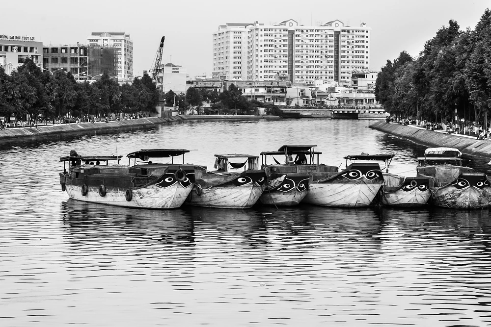 [Photo] Chùm hình ảnh trắng phối đen tuyệt rất đẹp về Thành phố Sài Gòn hình ảnh 3