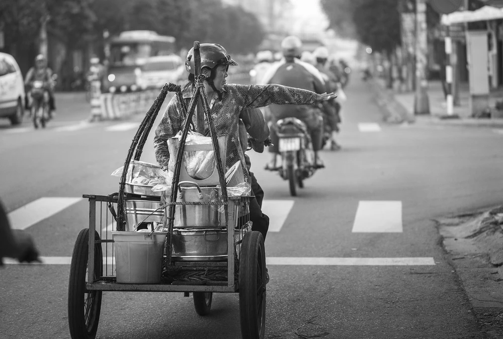 [Photo] Chùm hình ảnh trắng phối đen tuyệt rất đẹp về Thành phố Sài Gòn hình ảnh 1
