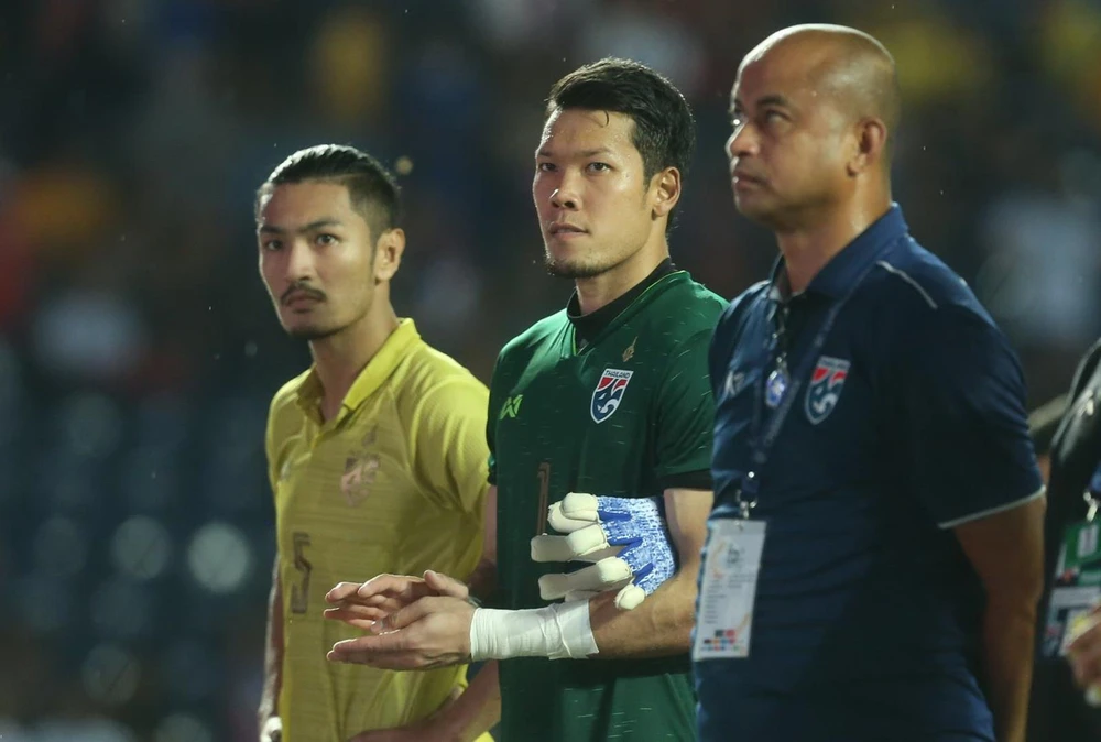 Các cầu thủ Thái Lan buồn bã sau thất bại. (Nguồn: Siam Sports)
