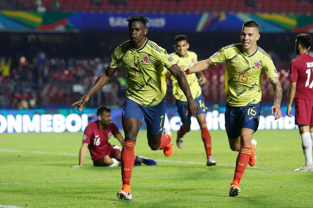 Duvan Zapata (số 7) mang chiến thắng về cho Colombia. (Nguồn: Washington Post)