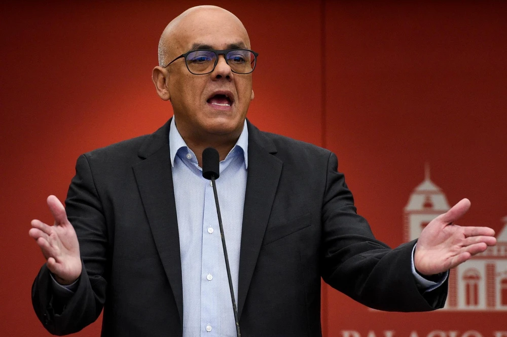 Bộ trưởng Truyền thông Venezuela Jorge Rodriguez. (Ảnh: AFP/ TTXVN)