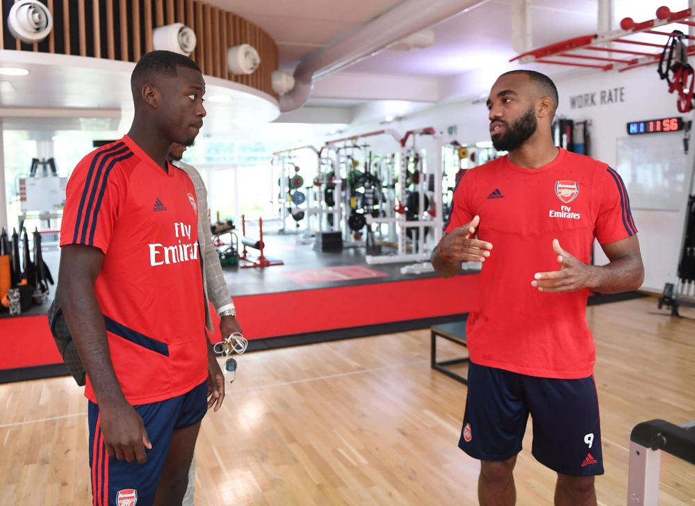 Nicolas Pepe và Alexandre Lacazette trong phòng tập gym của Arsenal. (Nguồn: Getty Images)