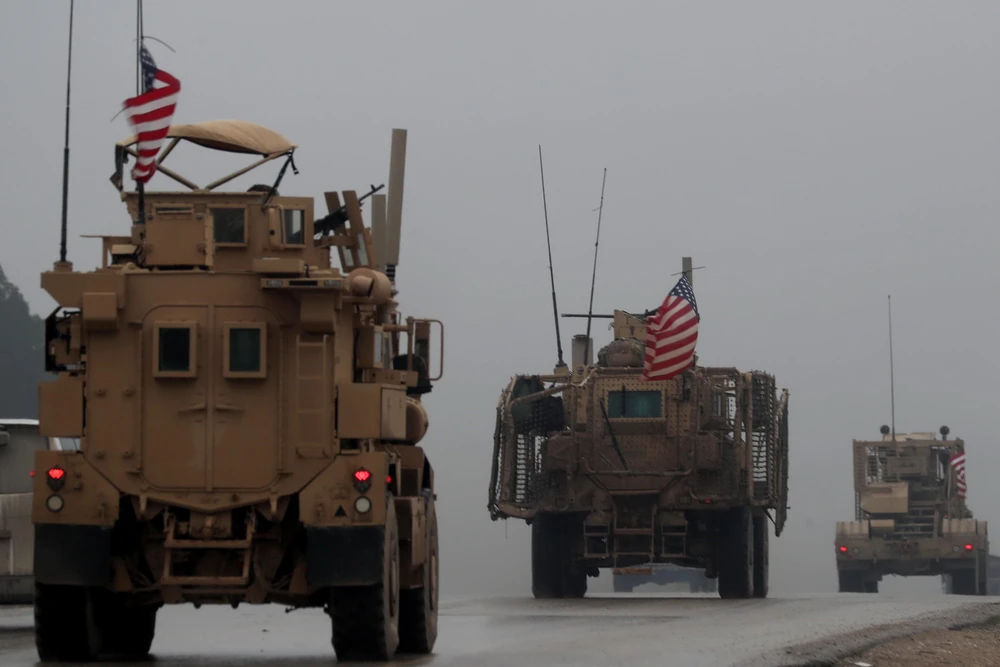 Đoàn xe quân sự của Mỹ tại Syria. (Ảnh: AFP/TTXVN)