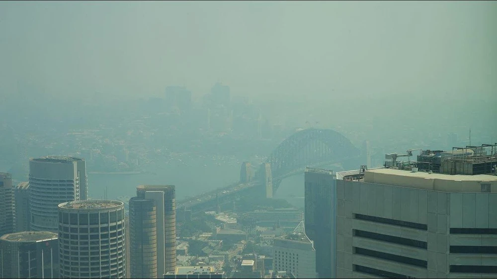 Sydney chìm trong khói mù dày đặc. (Nguồn: AP)