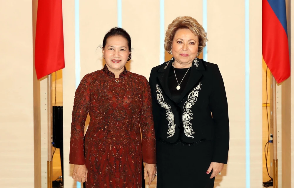 Chủ tịch Quốc hội Nguyễn Thị Kim Ngân và Chủ tịch Hội đồng Liên bang Nga Valentina Matvienko. (Ảnh: Trọng Đức/TTXVN)