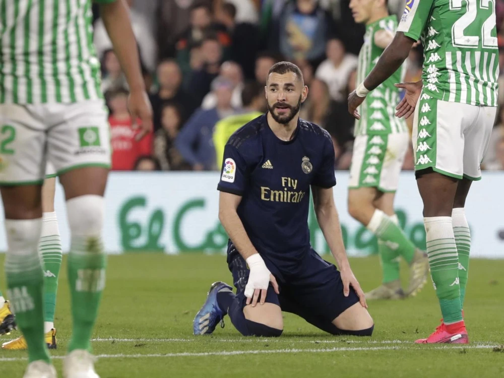 Benzema không thể giúp Real tránh khỏi thất bại. (Nguồn: Getty Images)
