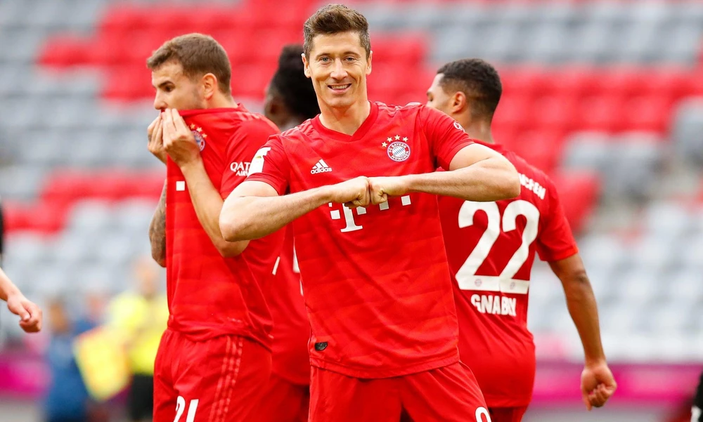 Lewandowski lập cú đúp giúp Bayern thắng tưng bừng. (Nguồn: Getty Images)