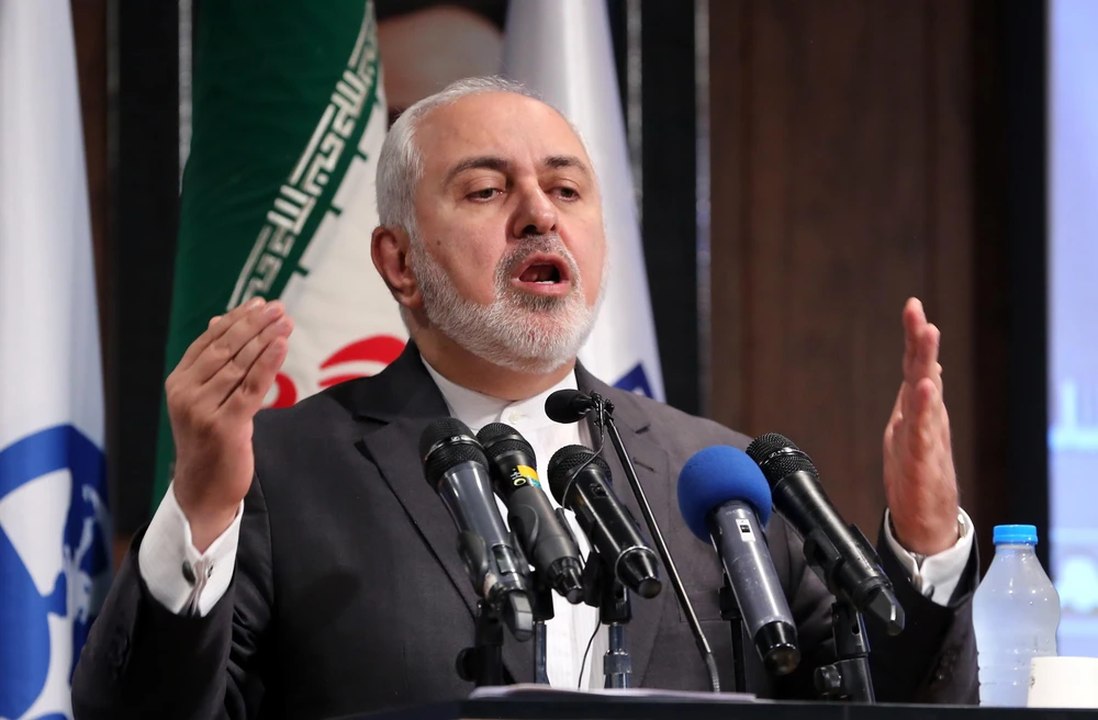 Ngoại trưởng Iran Mohammad Javad Zarif phát biểu tại một hội nghị ở Tehran. (Ảnh: AFP/TTXVN)
