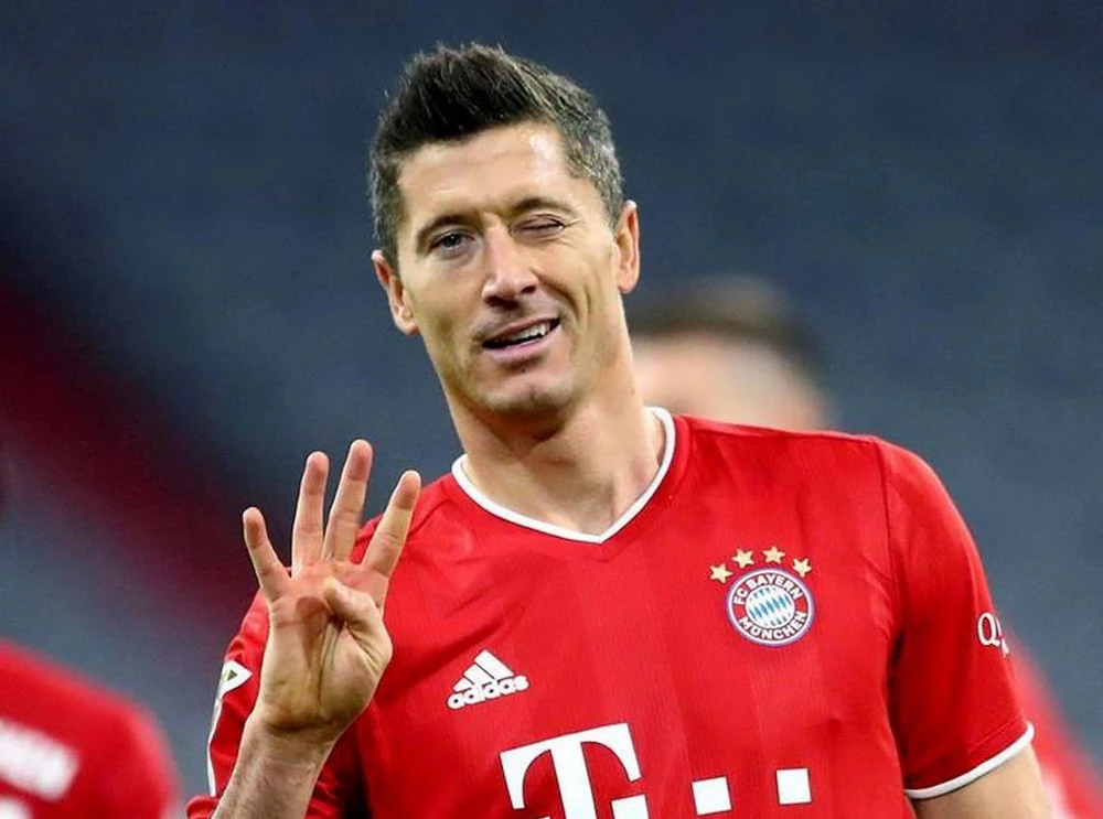 Lewandowski ghi 4 bàn giúp Bayern chiến thắng. (Nguồn: Getty Images)